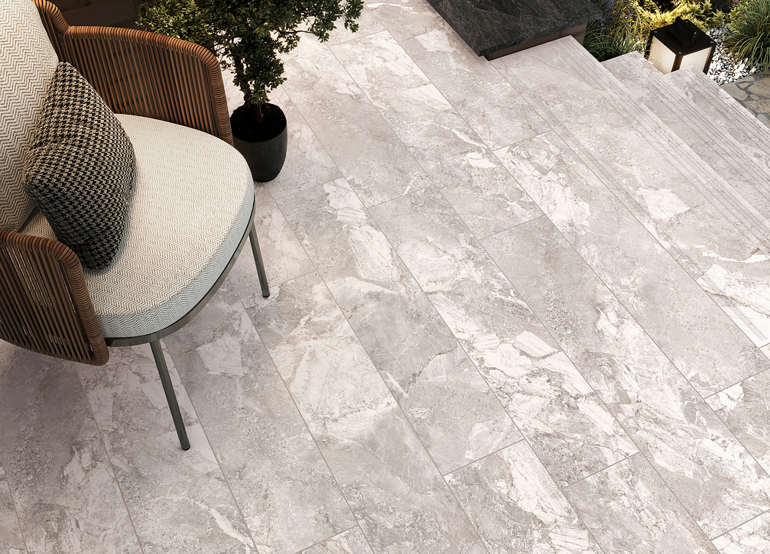 Керамогранит Лендстоун / Landstone Alma Ceramica 200х900 на полу прихожей